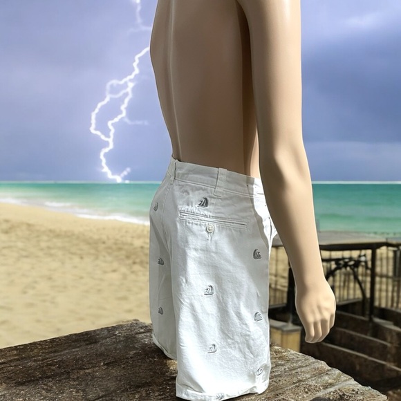J. Crew “Broken In” Shorts White With Sailboats - Picture 11 of 16